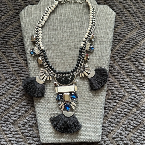 Chloe and Isabel convertible necklace - Picture 1 of 5